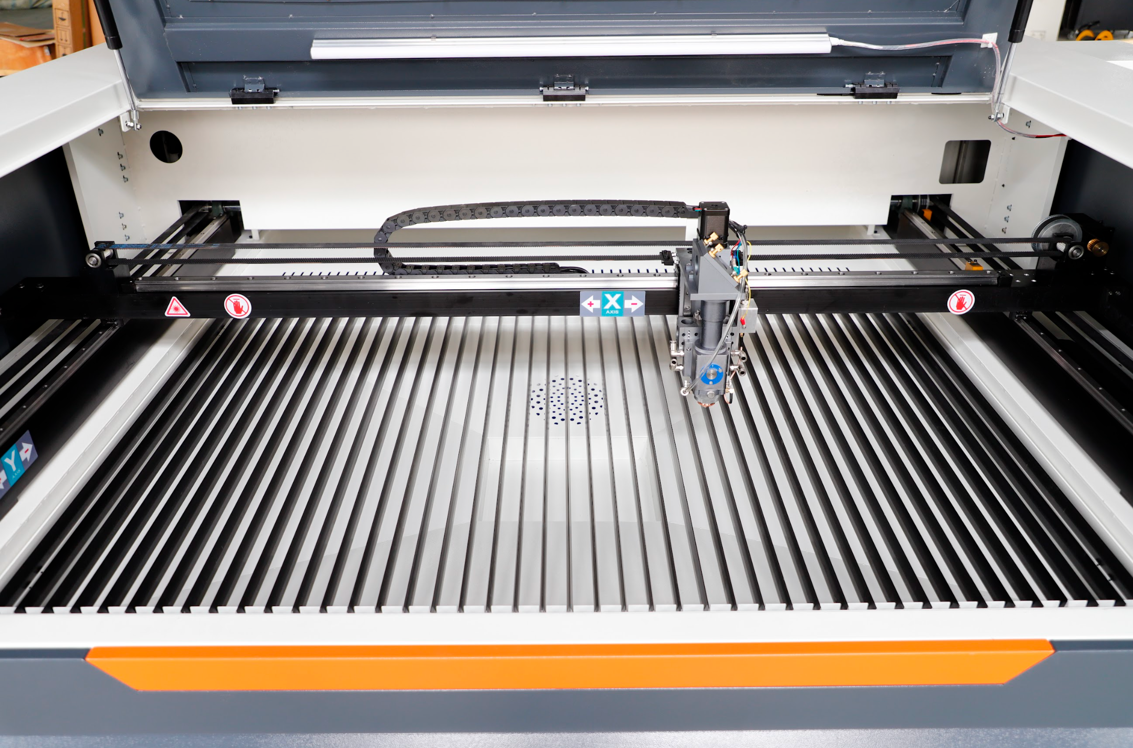 Solutions BBM - Model 5335 MC - CO2 Laser Metal Cutter - 53" x 35" Work Area