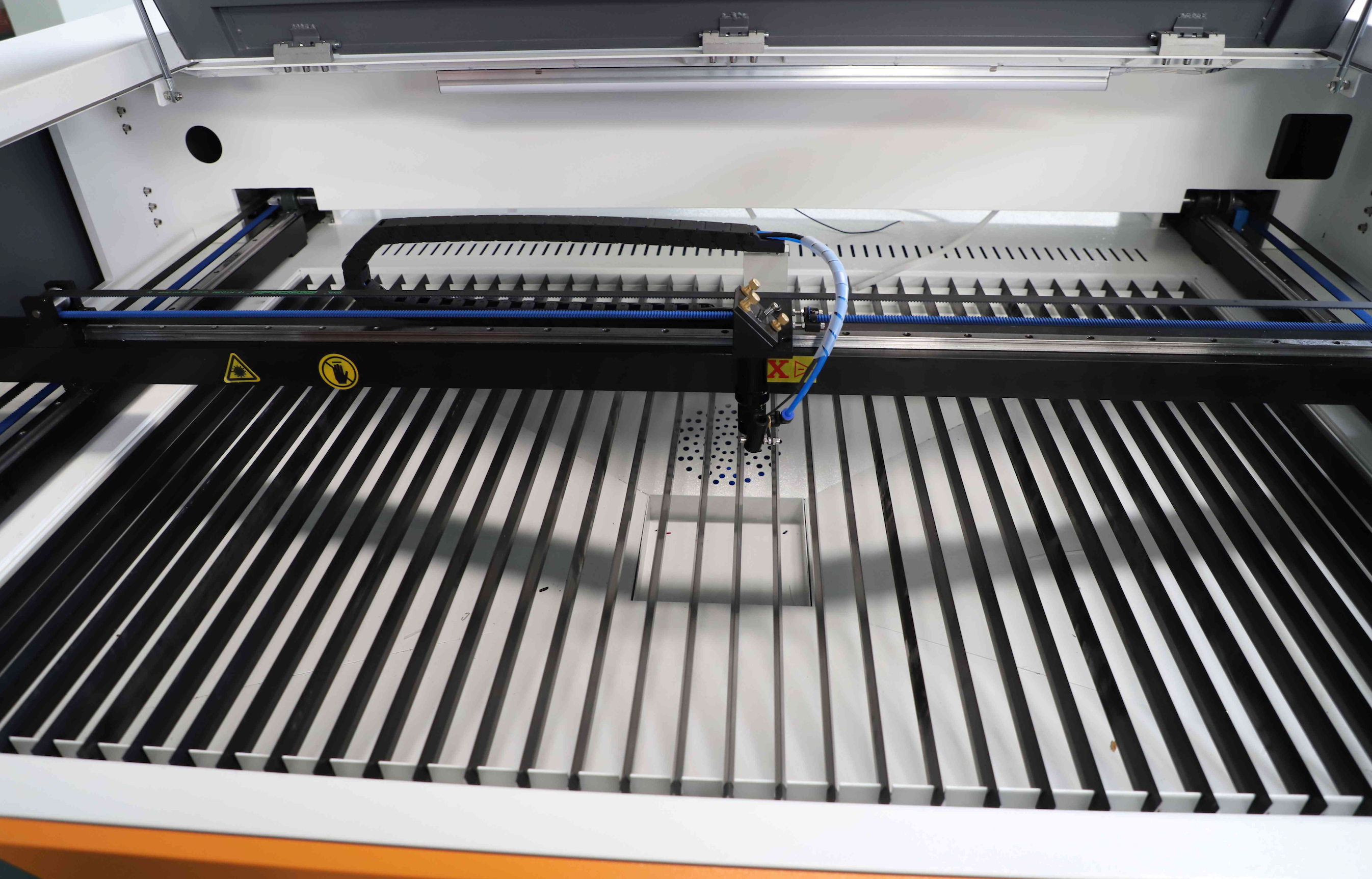 Solutions BBM - Model 5540 - CO2 Laser Engraver - 55" x 40" Work Area